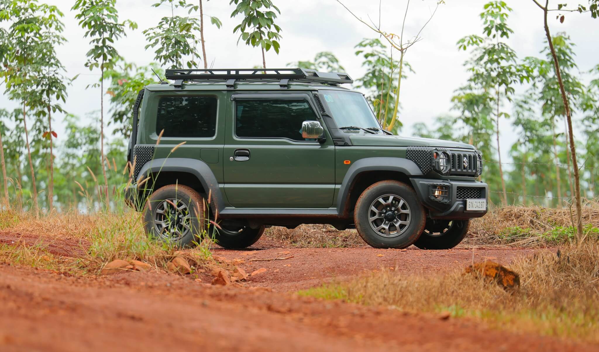 ngoai-that-suzuki-jimny