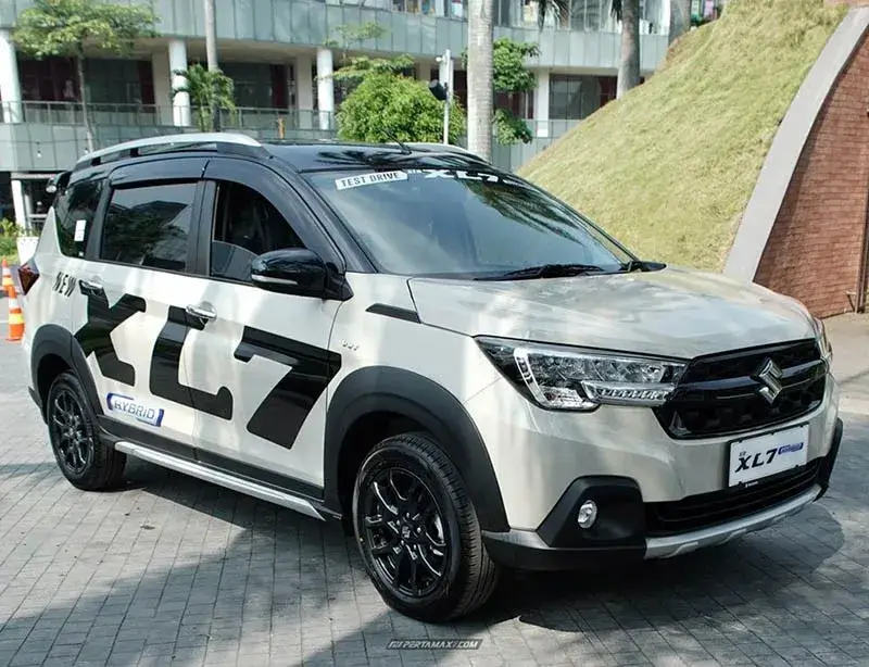 Suzuki XL7 Hybrid khác gì so với Suzuki Xl7 xăng